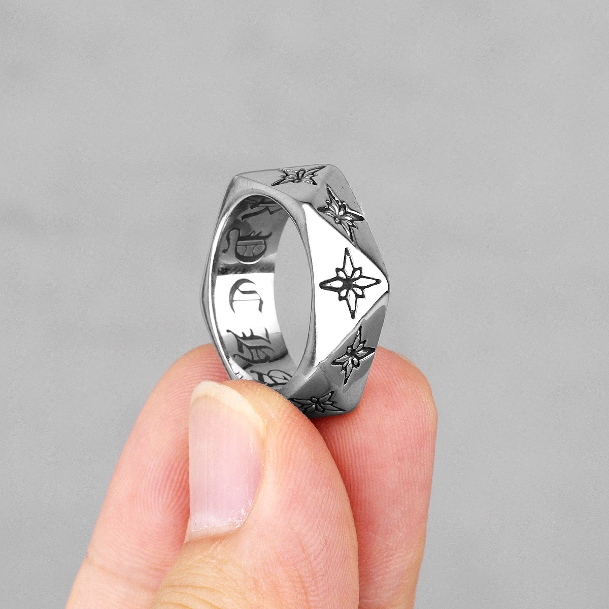 Polaris Star Polygon Flower St - огляд і ціна Chrome Hearts Ring